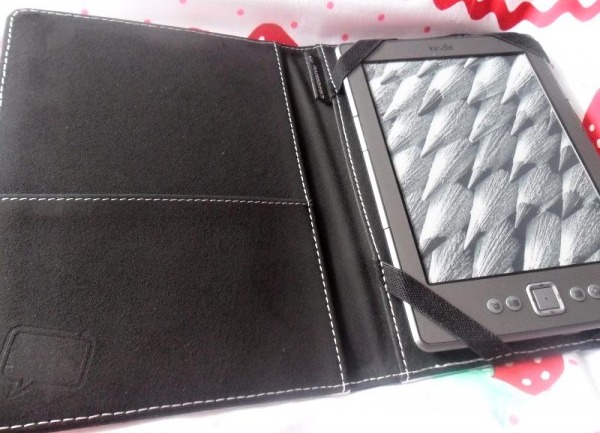 Caseable C12HW univerzálne púzdro pre čítačky kníh - motív Haunted Woman