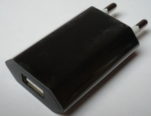USB sieťový adaptér - AR-1000 - Univerzálna nabíjačka, 5V/1A - čierny