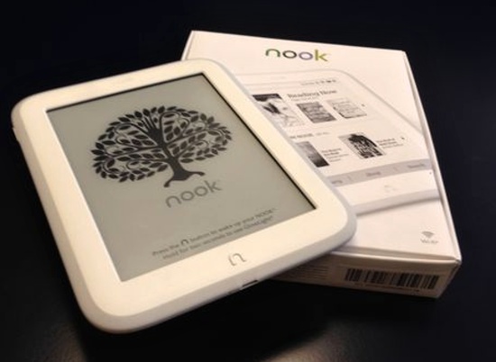 Barnes & Noble Nook Simple Touch GlowLight - 2 GB, WiFi, biely