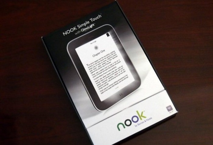 Barnes & Noble Nook Simple Touch GlowLight - 2 GB, WiFi, biely