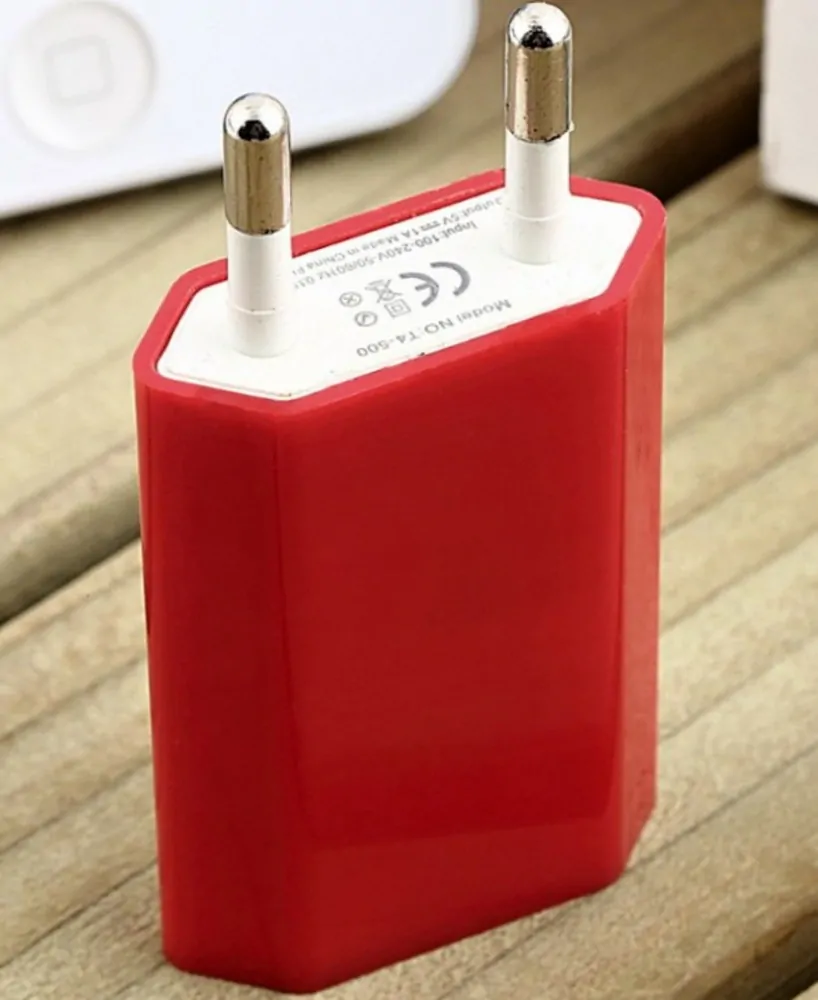 USB sieťový adaptér - AR-1005 - Univerzálna nabíjačka, 5V/1A - červená