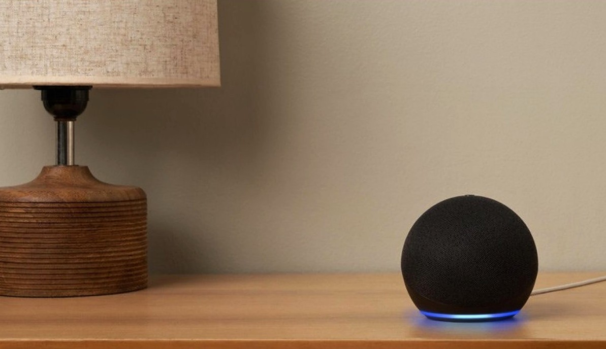 Amazon Echo DOT 2022 (5. generácia) - hlasový asistent - Charcoal Black (čierny)